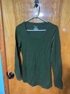 No Boundaries Olive Green Long Sleeve Scoop Neck Top